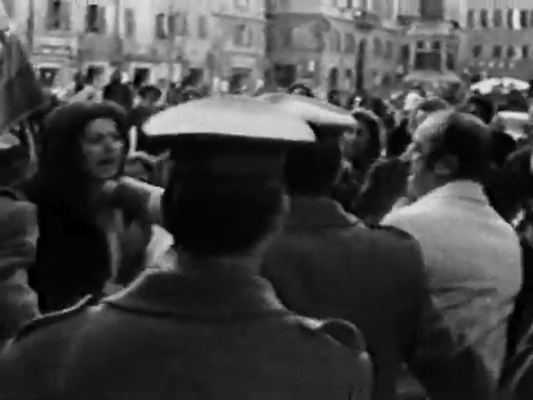 UN ALFIERE  AIUTA UNA DONNA IN PERICOLO   [RACCONTO]