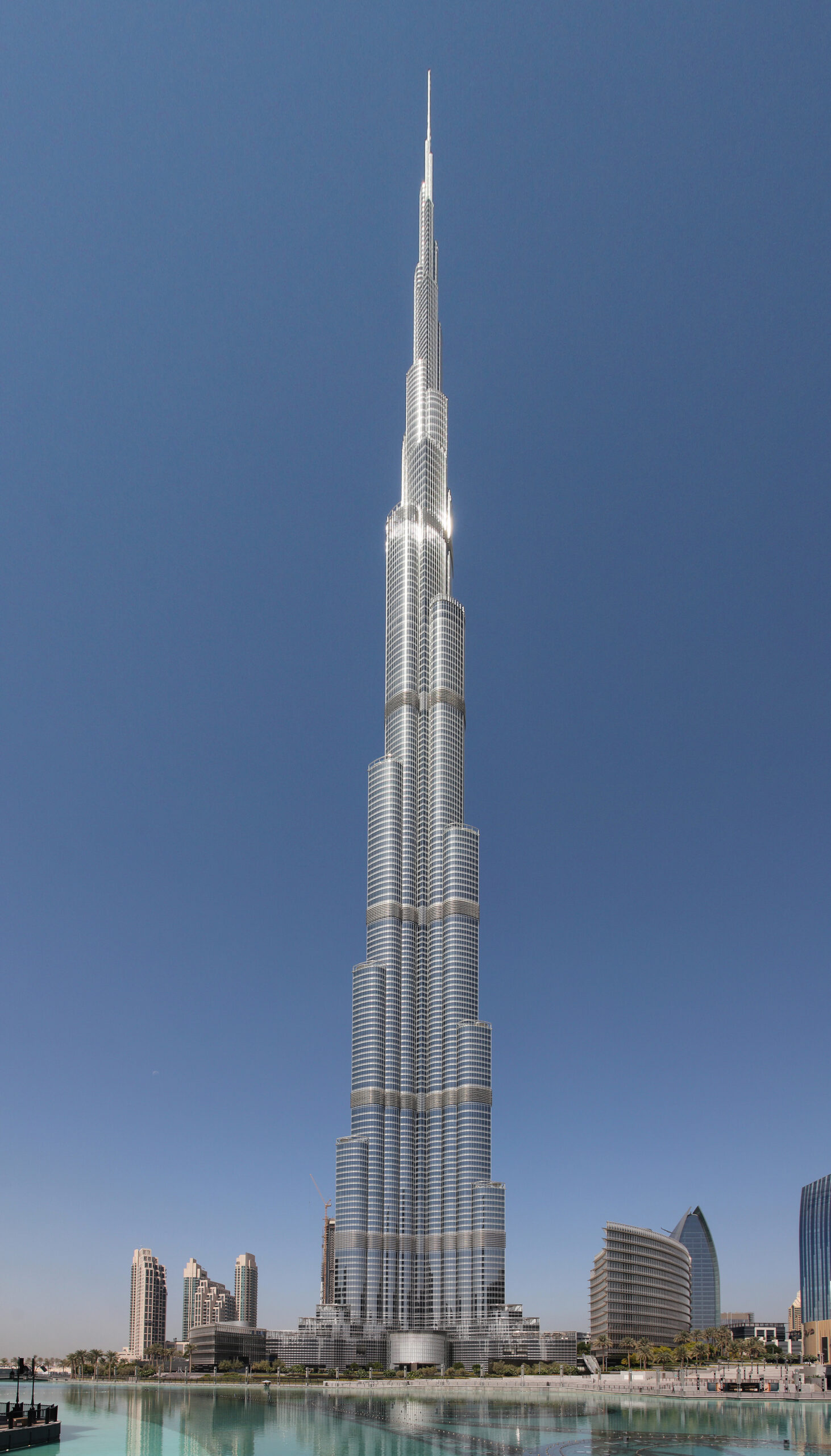 OUVERTURE  AI GRATTACIELI, OMAGGIO AL  BURJ  KHALIFA   [CITTÀ:  DUBAI]