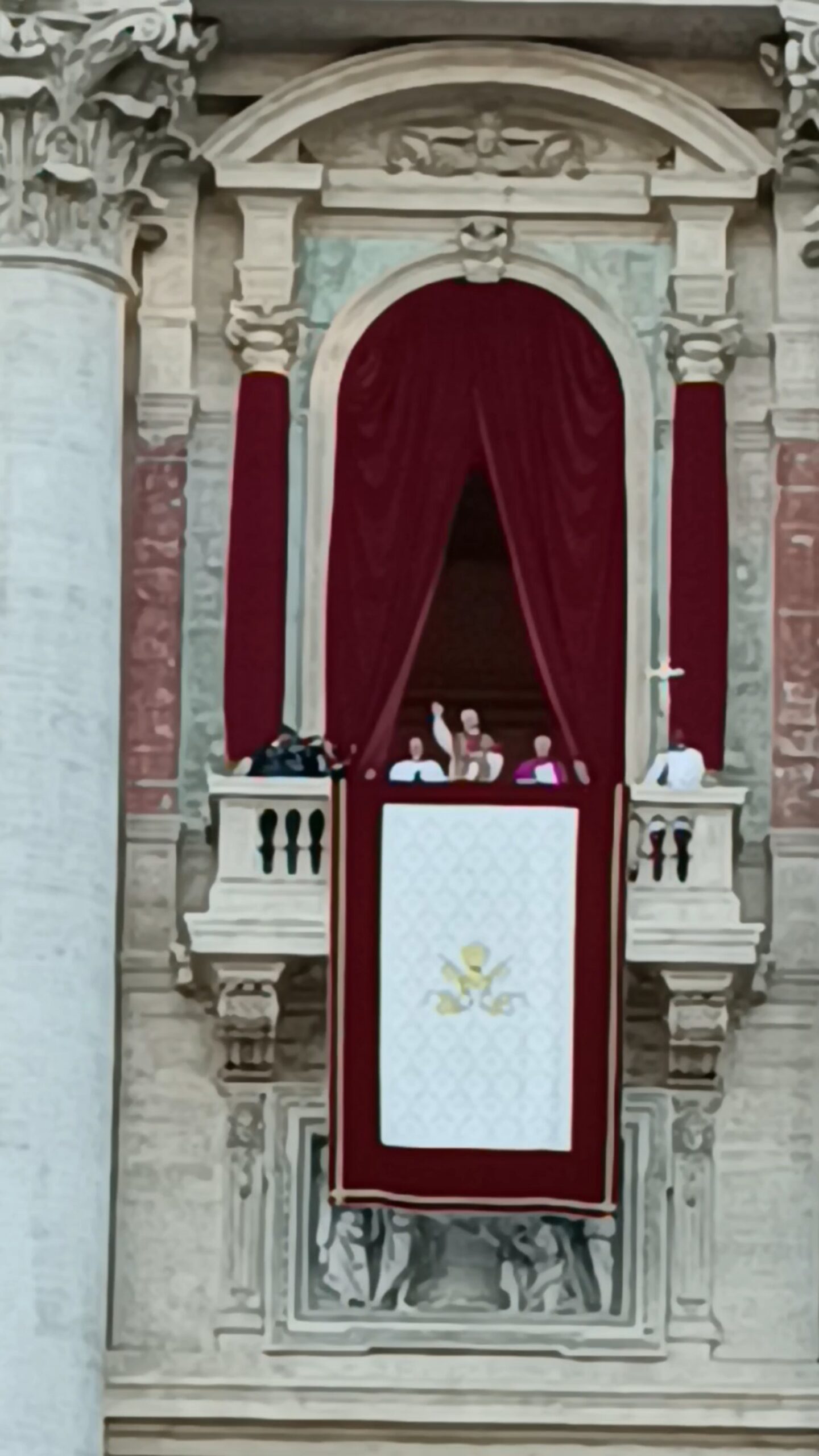 IL 267° PAPA,  ROBERT FRANCIS PREVOST,  STUDIOSO DI FILOSOFIA,  AGOSTINIANO.  IL MONDO SALUTA  LEONE XIV   [COVER  35;  STATO DELLA CITTÀ DEL VATICANO,  PIAZZA SAN PIETRO,  08-05-2025;  2  VIDEO DI  WALTER GALASSO]