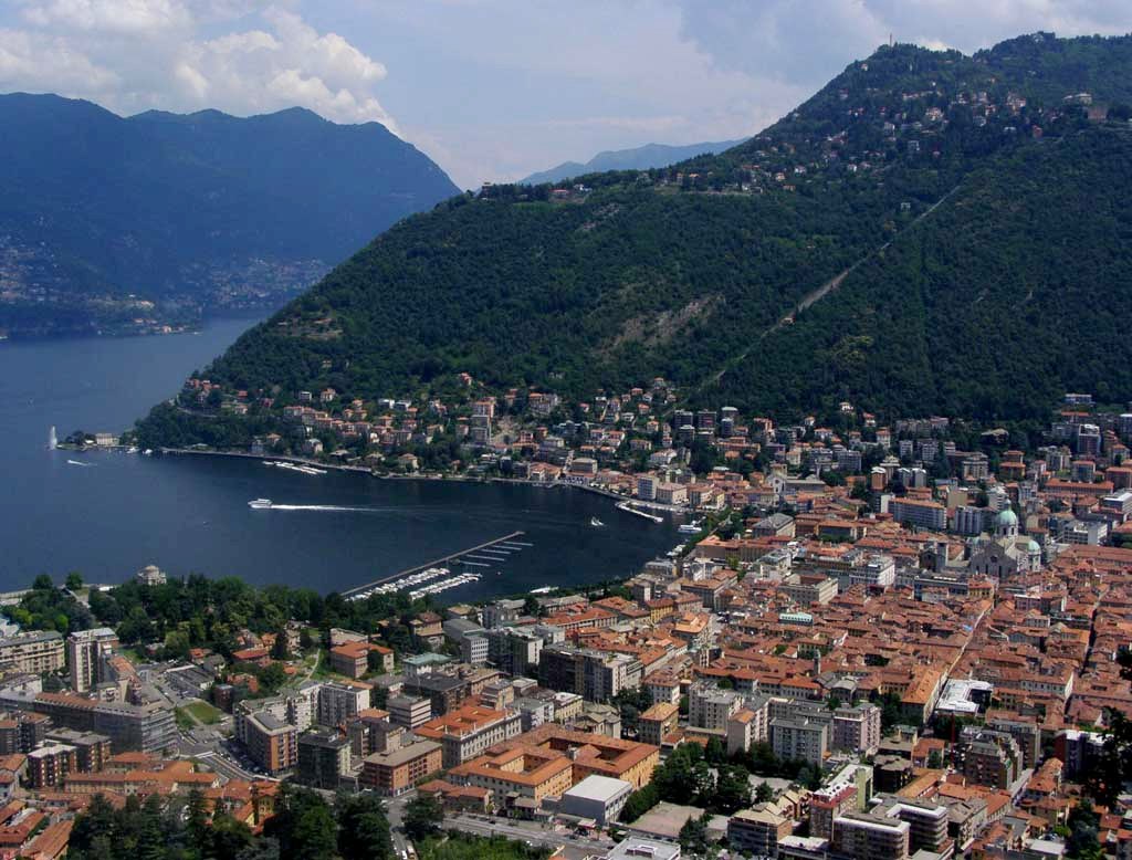OLIVER TWIST,&nbsp; WHAT’S UP IN  COMO COMETA: ‘IL BELLO DI STARE INSIEME’&nbsp;&nbsp; [IMAGE:  COMO]
